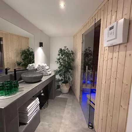 לינה וארוחת בוקר Haus Tirol