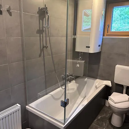 Oda ve Kahvaltı Haus Tirol 3*